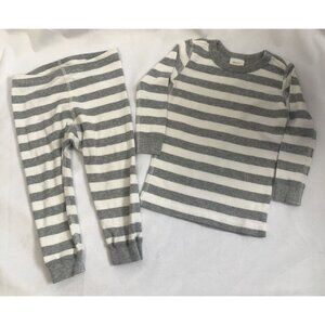 Hanna Andersson Size 85  2T Grey And White Striped  Pajamas